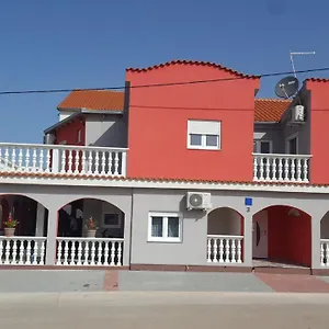 Megi Apartman
